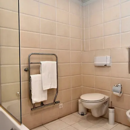 City Living Tk 3 Rm 3
