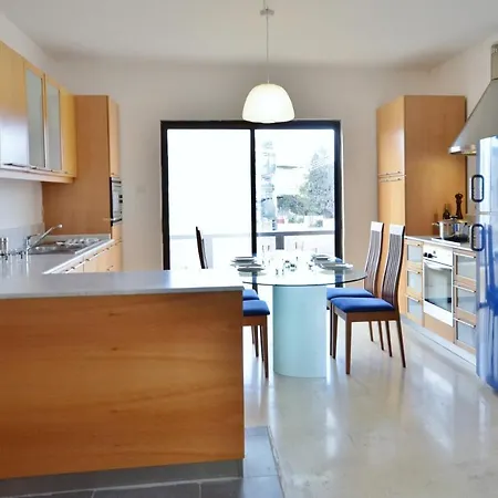 City Living Tk 3 Rm 3 3* San Ġiljan